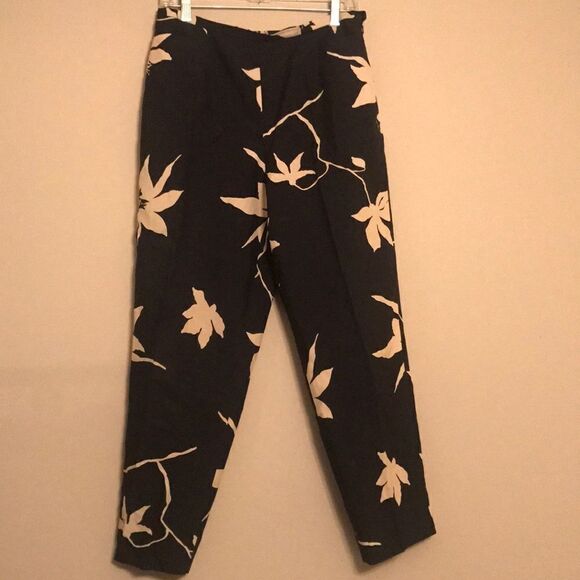 WORTH Black and Natural Floral Silk Crop Pants - 8 - Picture 1 of 6